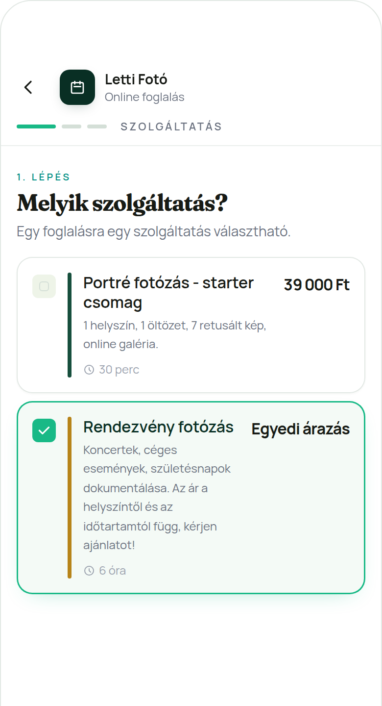 A foglalási folyamat első lépése mobilon: az egyedi árazású szolgáltatás kiválasztva, ár helyett Egyedi árazás felirattal